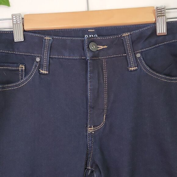 a.n.a. A new approach. Like New.  Size 10. Skinny. - Picture 2 of 8